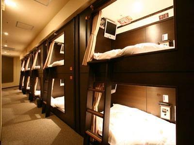 Hearts Capsule & Nakasu -male Only- 膠囊旅館 福冈